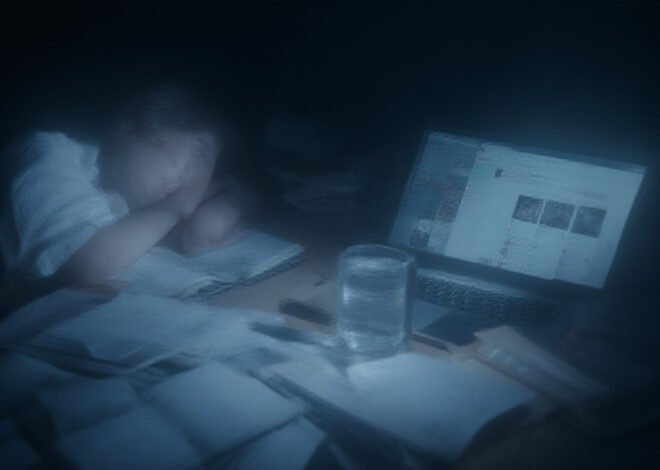 Teen Sleep Crisis Worsens: Experts Point Beyond Screens